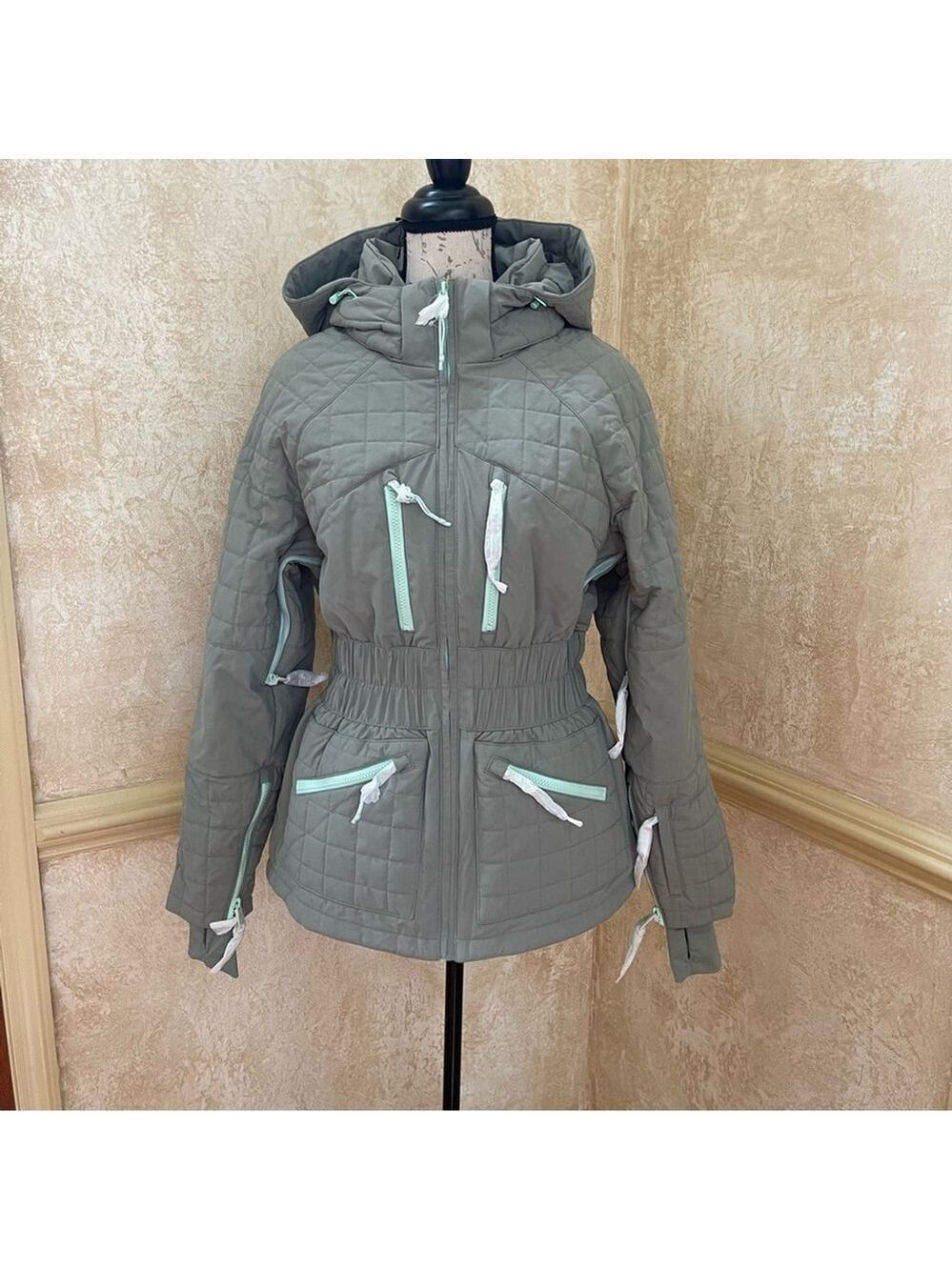 Free People Movement All Prepped Ski Snow Quilted Puffer Jacket Insulated Sz M - Picture 4 of 16